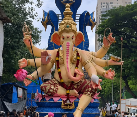 भुलेश्वरचा राजा : ६३ वर्षांत पहिल्यांदाच खंडित होणार उंच मूर्तीची परंपरा!