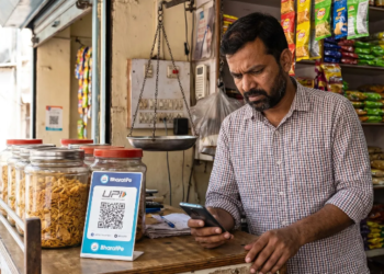 UPI वरून वाद पेटला! सणासुदीच्या काळात डिजिटल पेमेंटला ब्रेक; व्यापारी म्हणतात, ‘फक्त कॅश चालेल’