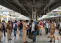 गणेशोत्सवाच्या पार्श्वभूमीवर मुंबईत हायअलर्ट; चिंचपोकळी आणि करी रोड स्थानकांवर गर्दी नियंत्रणासाठी ४५० अतिरिक्त गृहरक्षक तैनात!