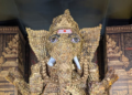 कोल्हापुरात ११११ द्रोणांपासून साकारली १८ फुटी गणेशमूर्ती; विसर्जनानंतर महाप्रसादासाठी होणार पुनर्वापर!