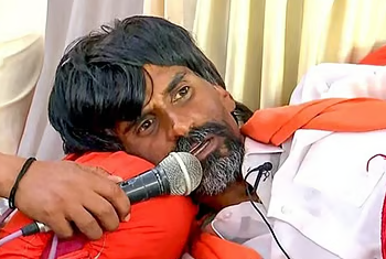 ‘भाऊबीज नंतर, आधी संघर्ष!’ १३ व्या दिवशीही मनोज जरांगे ठाम; मुंबईत धडक देण्याचा इशारा कायम