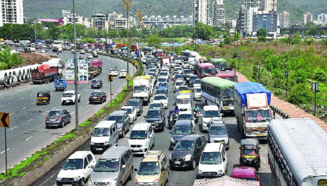 मुंबईत प्रवेश करणाऱ्या व्यावसायिक वाहनांचा खर्च वाढला; ५ टोलनाक्यांवर २० टक्के टोलवाढ लागू!